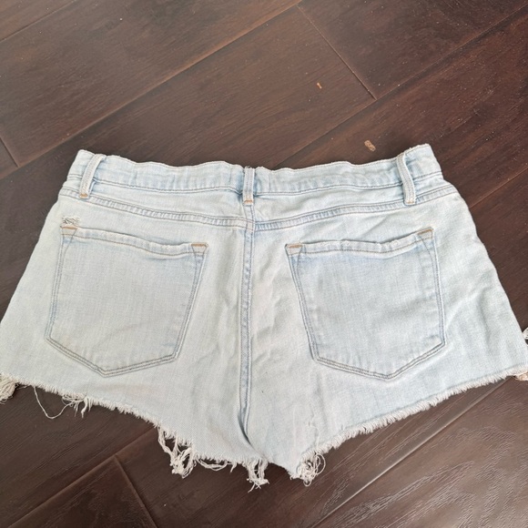 FRAME le cutoff Denim Blue Jean Shorts Distressed Frayed Hem 28 - Picture 6 of 8